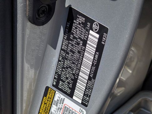 Used 2006 Toyota Camry LE FWD image 34