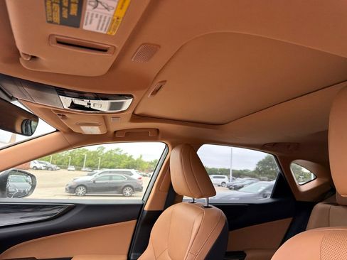 Used 2025 Lexus NX 250 FWD w/ Accessory Package (2T) image 10