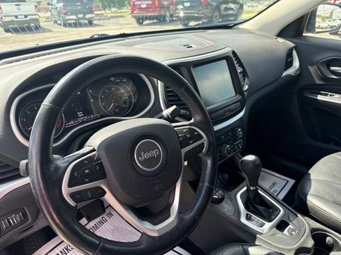 Used 2014 Jeep Cherokee Trailhawk w/ Leather Interior Group AWD/4WD image 26