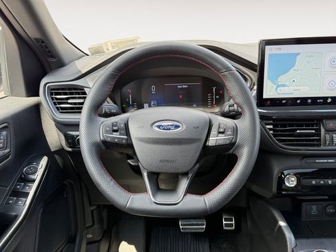 Used 2023 Ford Escape ST-Line w/ Tech Pack #1 AWD/4WD image 12