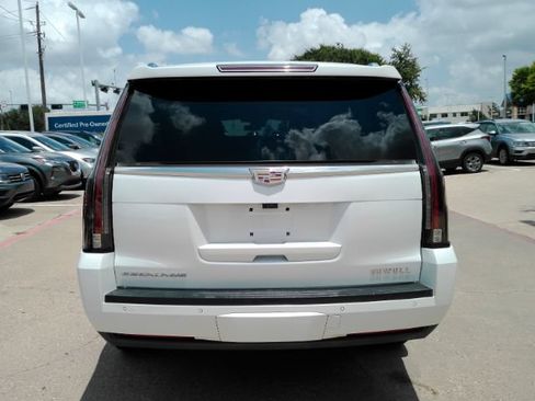 Used 2020 Cadillac Escalade ESV Luxury AWD/4WD image 7