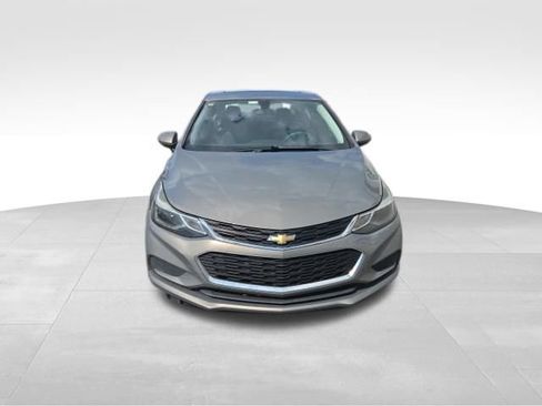 Used 2017 Chevrolet Cruze LT w/ Sun And Sound Package image 3