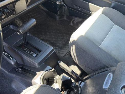 Used 2006 Jeep Wrangler Unlimited AWD/4WD image 14