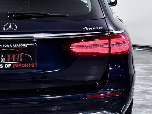 Used 2017 Mercedes-Benz E 400 4MATIC Wagon image 14
