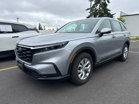 Used 2023 Honda CR-V LX image 3