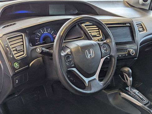 Used 2015 Honda Civic SE image 2