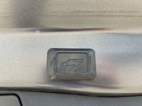 Used 2021 Toyota RAV4 XLE w/ Convenience Package AWD/4WD image 22