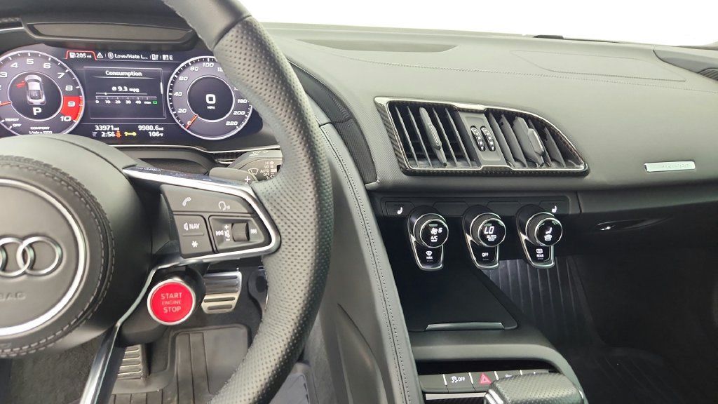 Used 2018 Audi R8 V10 RWD image 20