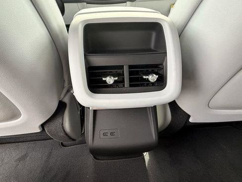 New 2025 Cadillac Lyriq Luxury image 36