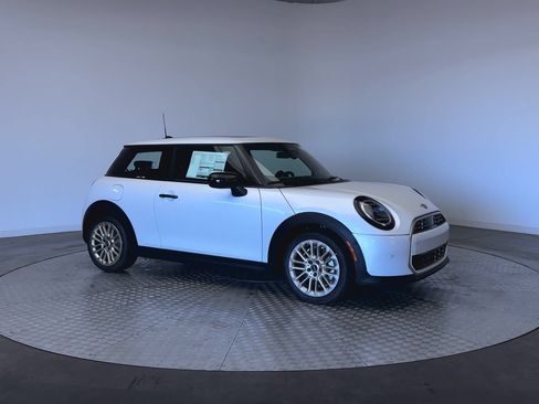 New 2026 MINI Cooper 2-Door Hardtop FWD image 2