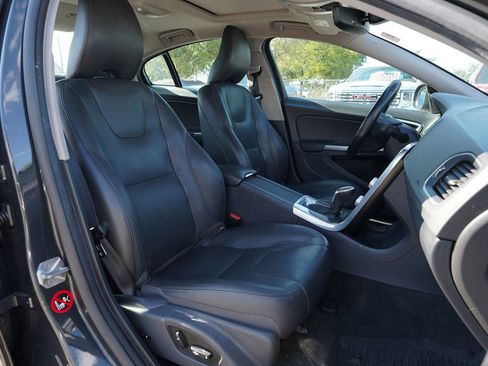 Used 2016 Volvo S60 T5 Premier w/ Convenience Package FWD image 25