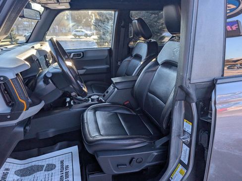 Used 2022 Ford Bronco Badlands image 16
