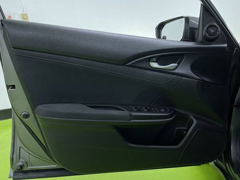 Used 2019 Honda Insight EX image 16