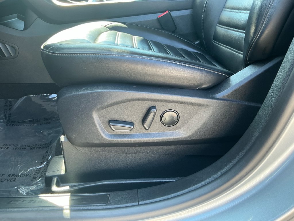 Used 2024 Ford Edge SEL AWD/4WD image 17