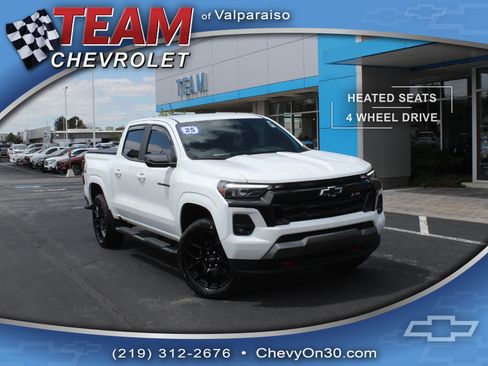 Used 2025 Chevrolet Colorado Z71 AWD/4WD image 1