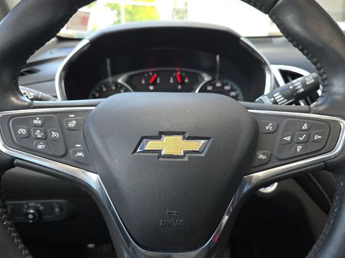 Used 2020 Chevrolet Equinox Premier AWD/4WD image 24