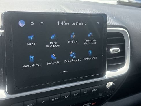 Used 2024 Hyundai Venue Limited FWD image 26