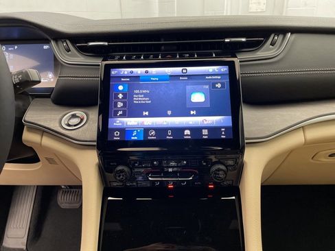 New 2025 Jeep Grand Cherokee L Limited w/ Luxury Tech Group II image 13