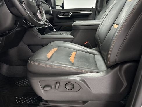 Used 2024 GMC Sierra 2500 AT4 w/ AT4 Premium Plus Package image 12