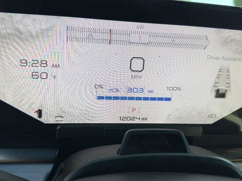 Used 2024 GMC Hummer EV 2X w/ LPO, Roof Cross Rail Package image 12