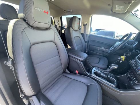 Used 2022 GMC Canyon AT4 w/ Trailering Package image 30