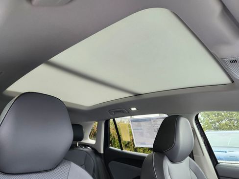 New 2026 Volkswagen Tiguan SE AWD/4WD image 12