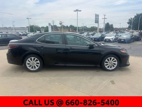 Used 2022 Toyota Camry LE AWD/4WD image 5