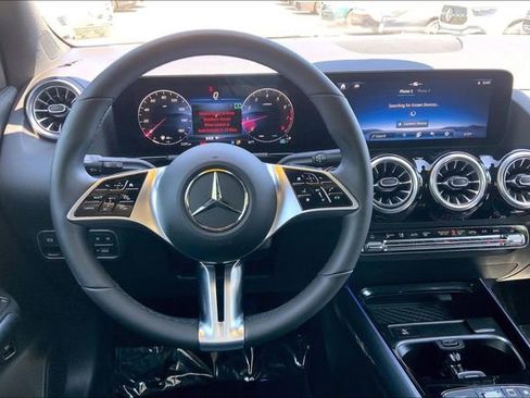 Used 2026 Mercedes-Benz GLA 250 4MATIC image 4