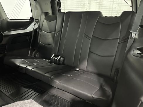 Used 2018 Cadillac Escalade Premium Luxury image 35