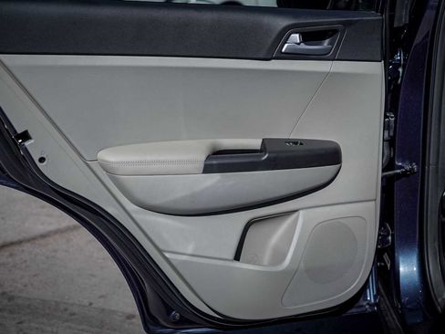 Used 2022 Kia Sportage LX image 32