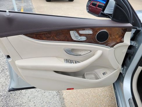 Used 2018 Mercedes-Benz E 300 image 16