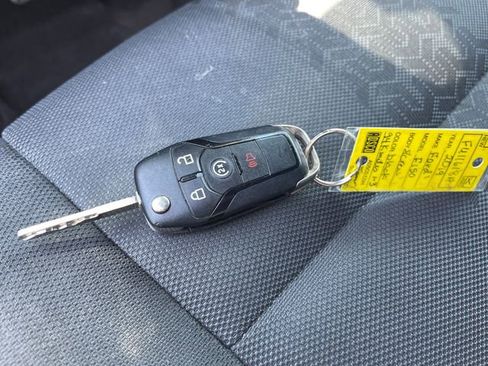 Used 2019 Ford F150 XLT w/ Equipment Group 302A Luxury AWD/4WD image 25