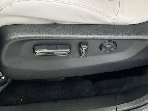 Used 2020 Honda CR-V EX-L image 12