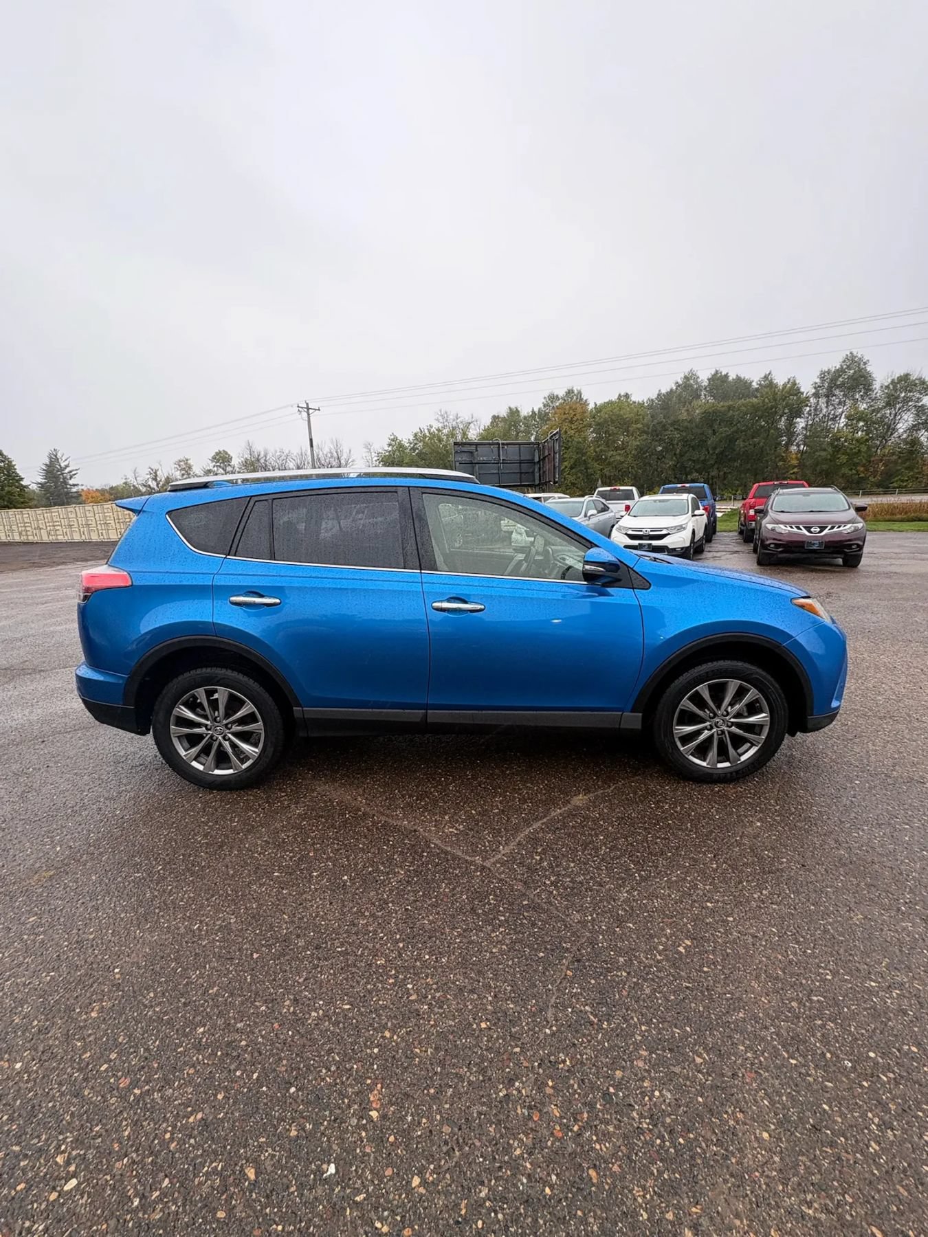 Used 2016 Toyota RAV4 Limited AWD/4WD image 4