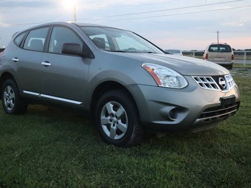 Used 2013 Nissan Rogue S AWD/4WD image 4
