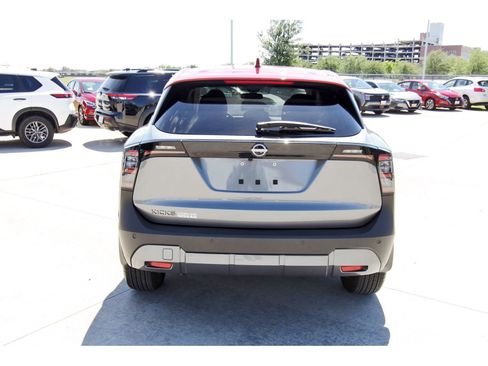 Certified 2025 Nissan Kicks SV FWD image 6