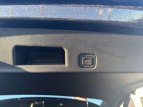 Used 2024 Chevrolet Traverse RS w/ LPO, Floor Liner Package image 32