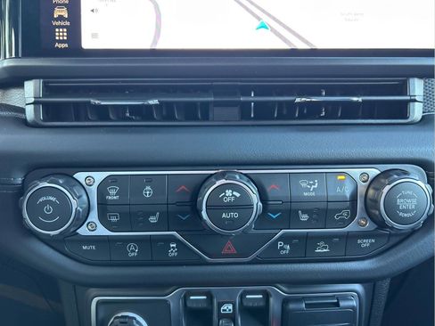 New 2026 Jeep Wrangler Unlimited Rubicon w/ Safety Group image 20