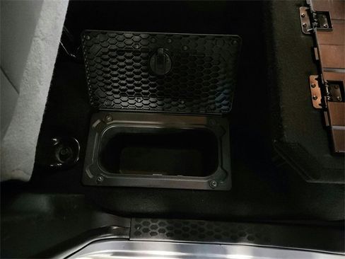 Used 2020 RAM 1500 Classic SLT w/ Luxury Group image 35