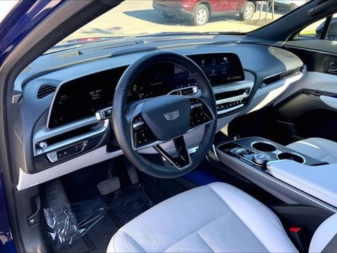 Used 2024 Cadillac Lyriq Sport AWD/4WD image 14