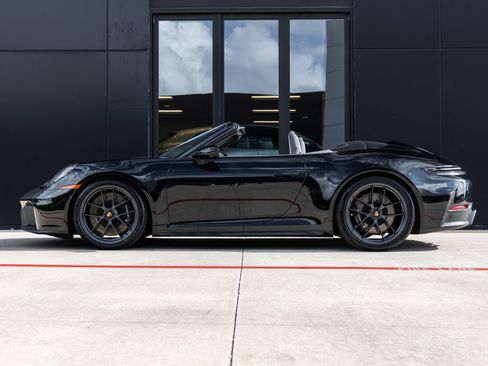 Certified 2026 Porsche 911 Carrera GTS RWD image 2