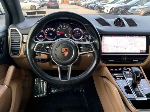 Used 2019 Porsche Cayenne image 5