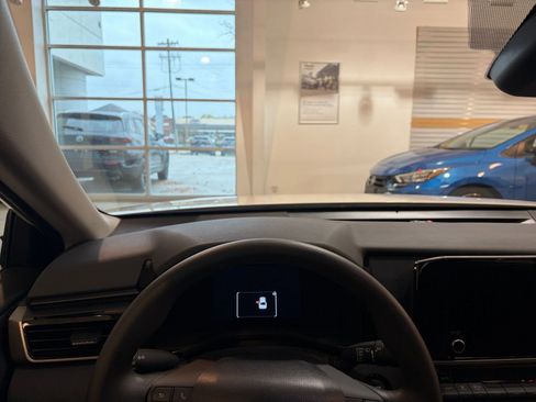 Used 2025 Toyota Camry LE image 33