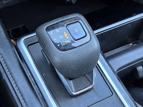 Used 2022 Nissan Pathfinder SV FWD image 28