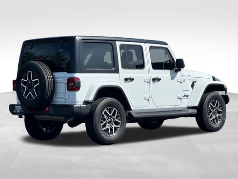 Used 2024 Jeep Wrangler Unlimited Sahara w/ Technology Group AWD/4WD image 7