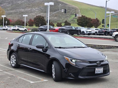 Used 2024 Toyota Corolla LE image 8