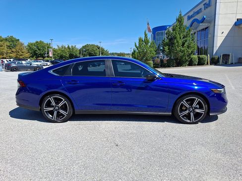 Used 2024 Honda Accord Sport image 7