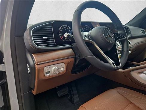 New 2026 Mercedes-Benz GLE 580 4MATIC image 3