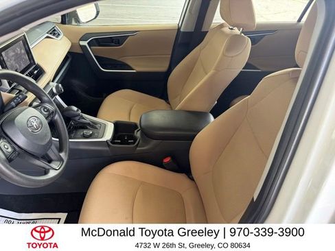 Used 2025 Toyota RAV4 LE image 8