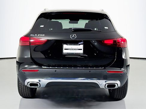 Certified 2025 Mercedes-Benz GLA 250 image 4